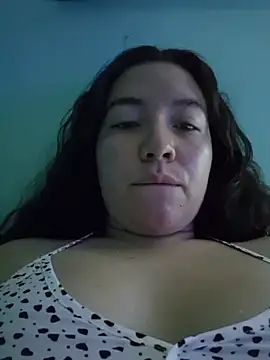 Snapshot of annyaparis chatting on 10/27/25, 11:52 annyaparis online show from 10/27/25, 11:52