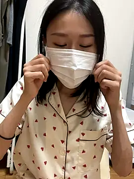 Snapshot of mia2_jp chatting on 10/18/25, 04:37 mia2 jp online show from 10/18/25, 04:37