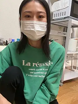 Snapshot of mia2_jp chatting on 11/03/25, 12:35 mia2 jp online show from 11/03/25, 12:35