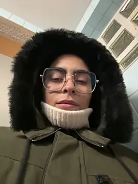 Snapshot of latingangsex chatting on 02/16/26, 05:25 latingangsex online show from 02/16/26, 05:25