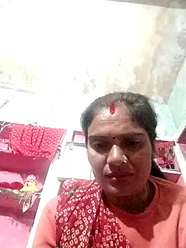 Snapshot of LOVE-VIKA chatting on 10/17/25, 04:42 LOVE-VIKA online show from 10/17/25, 04:42