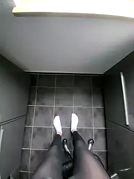 rezzzze online show from 10/31/25, 02:29