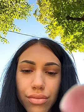Snapshot of ilariea_girl chatting on 10/03/25, 02:14 ilariea girl online show from 10/03/25, 02:14