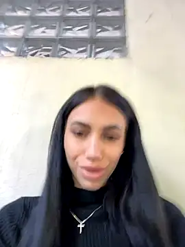 Snapshot of ilariea_girl chatting on 10/12/25, 12:59 ilariea girl online show from 10/12/25, 12:59