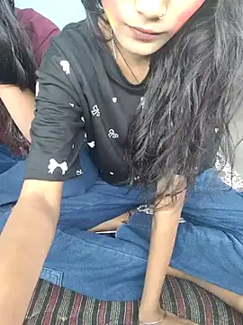 Unique girls90 online show from 03/04/26, 07:47