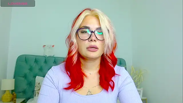 Snapshot of Naughty_kittyy1 chatting on 10/04/25, 07:34 Naughty kittyy1 online show from 10/04/25, 07:34