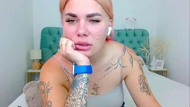 Snapshot of Naughty_kittyy1 chatting on 10/05/25, 07:45 Naughty kittyy1 online show from 10/05/25, 07:45