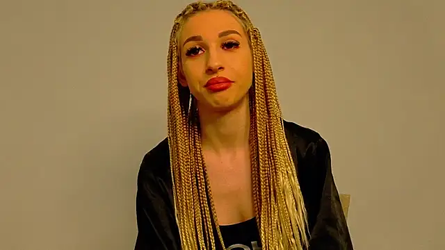 Sia a online show from 12/23/25, 06:33