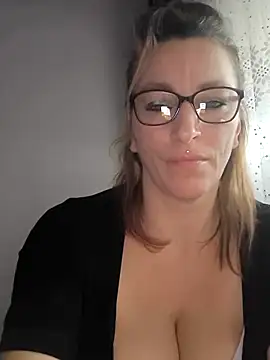 Fifi83Bell online show from 02/13/26, 02:13