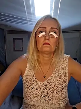 Jenny Blum online show from 12/01/25, 01:05