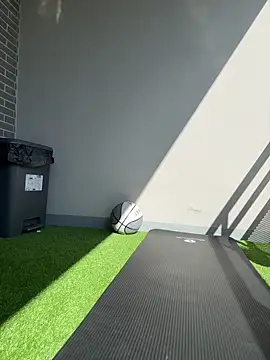 LaPetiteKim online show from 03/09/26, 12:20