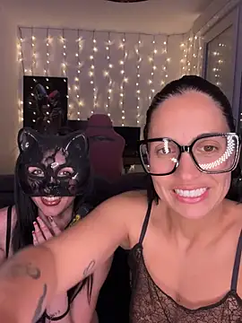 LaPetiteKim online show from 03/25/26, 08:15