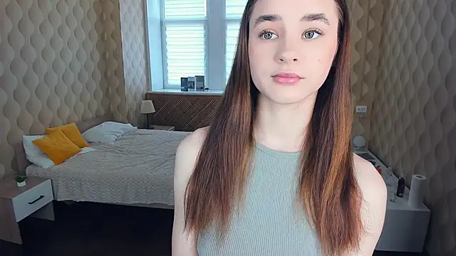 JinnyMcie online show from 10/29/25, 08:16