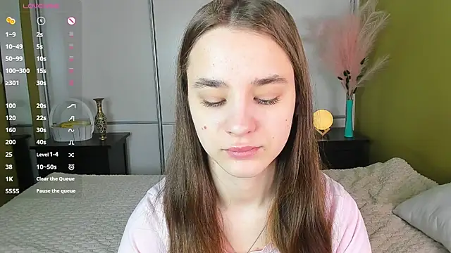 JinnyMcie online show from 03/31/26, 10:04