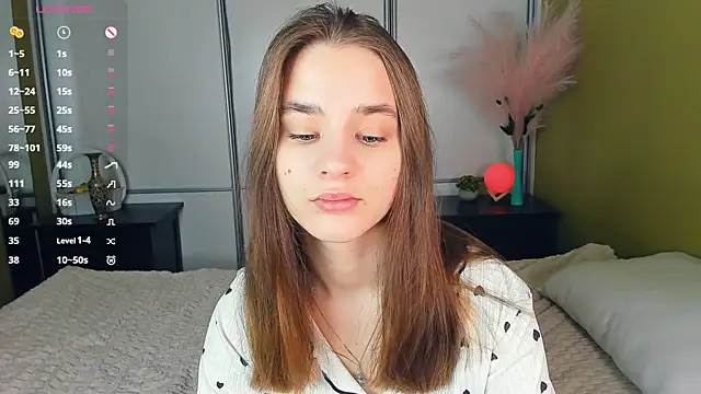 JinnyMcie online show from 04/05/26, 10:01