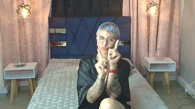 Charlotte  Gray online show from 12/05/25, 07:50