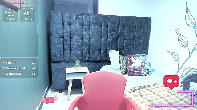 Charlotte  Gray online show from 12/21/25, 07:59