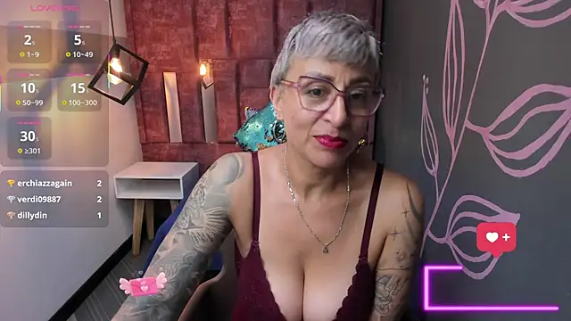 Charlotte  Gray online show from 01/11/26, 04:39