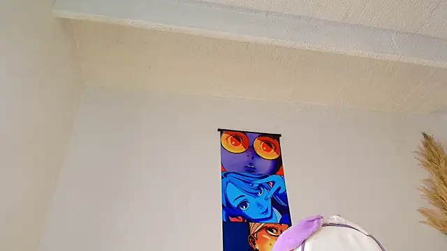 Bennuluspeach  online show from 03/17/26, 12:08