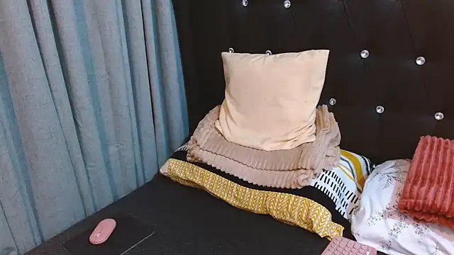 JayKarLo online show from 10/24/25, 11:17