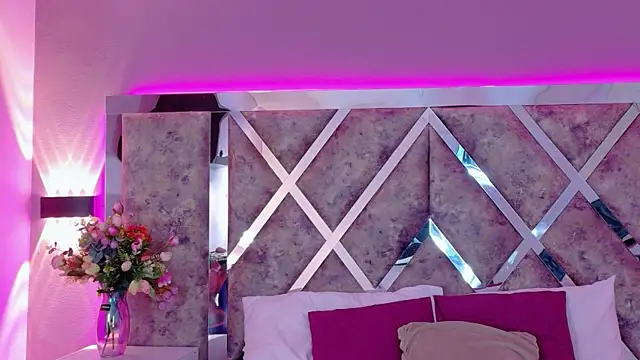 MeganR  online show from 04/14/26, 11:16