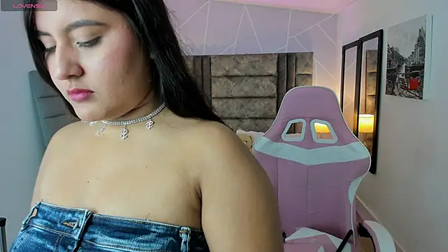 AnnaSwift  online show from 11/29/25, 03:31