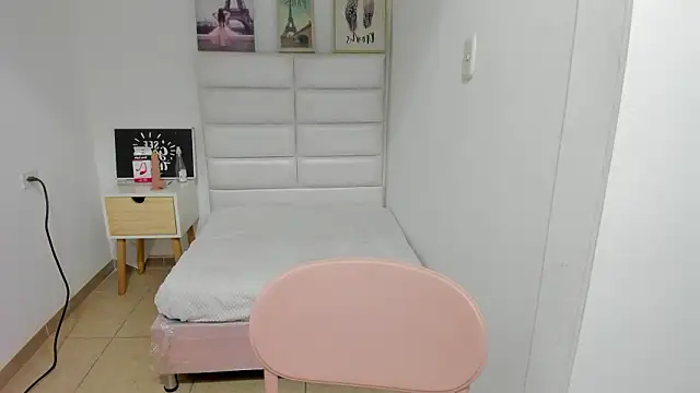 amyalvarez online show from 02/15/26, 03:20