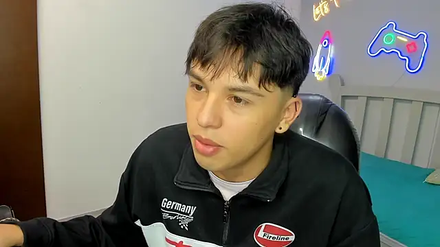 StiwenTwink online show from 11/06/25, 02:51