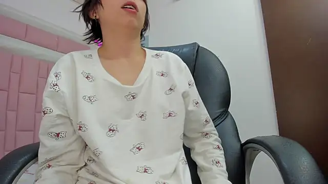 Klaret Toy online show from 10/14/25, 08:15