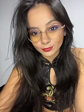 SaraMistick online show from 11/21/25, 10:58