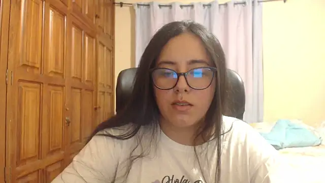 Venus cat  online show from 12/05/25, 01:03