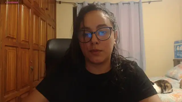 Venus cat  online show from 12/18/25, 04:18