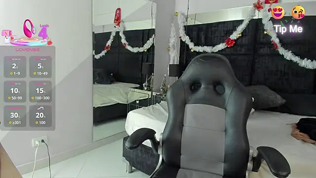 MayaCurvy online show from 12/21/25, 05:47