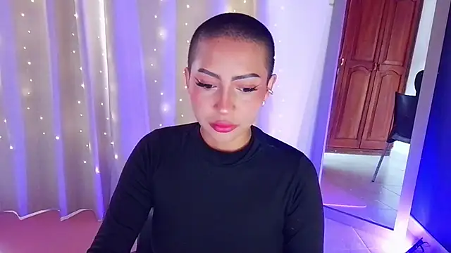 emma web  online show from 02/03/26, 06:57