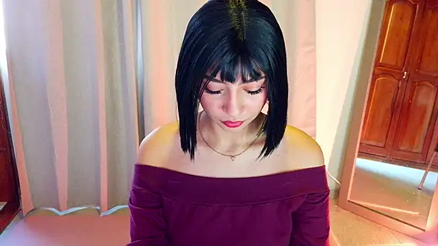 emma web  online show from 03/21/26, 03:15