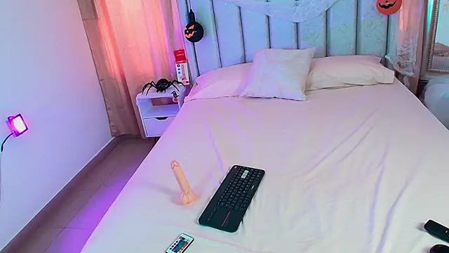 Chloe Bakerr online show from 10/07/25, 03:31