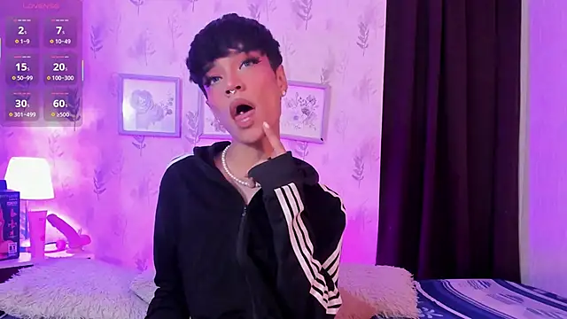 alana madison10 online show from 10/16/25, 07:48