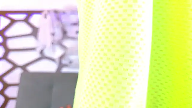 Snapshot of ashley_jonee chatting on 10/17/25, 09:39 ashley jonee online show from 10/17/25, 09:39