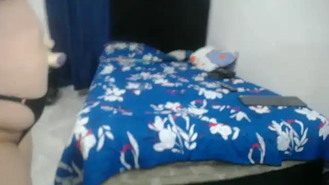 Snapshot of Meloncillo_and_Babyliss99 chatting on 06/04/26, 03:01 Meloncillo and Babyliss99 online show from 06/04/26, 03:01