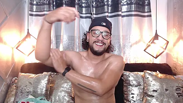 Ethan w12 online show from 10/08/25, 12:19