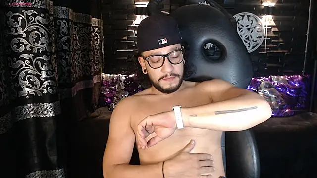Ethan w12 online show from 10/10/25, 12:20