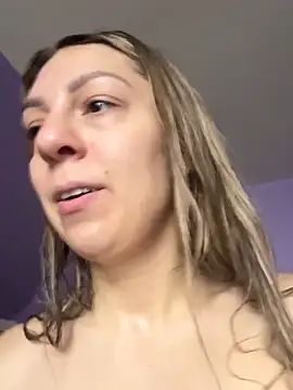 Snapshot of AmberLustXXX chatting on 11/30/25, 05:39 AmberLustXXX online show from 11/30/25, 05:39