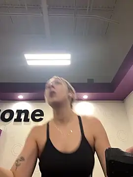 Snapshot of AmberLustXXX chatting on 04/11/26, 12:04 AmberLustXXX online show from 04/11/26, 12:04