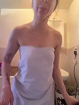 Snapshot of AmberLustXXX chatting on 04/12/26, 02:22 AmberLustXXX online show from 04/12/26, 02:22