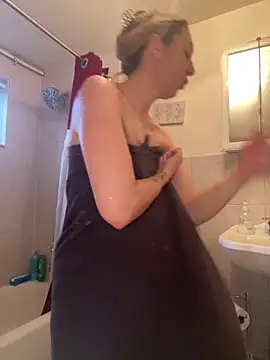 Snapshot of AmberLustXXX chatting on 04/14/26, 11:11 AmberLustXXX online show from 04/14/26, 11:11