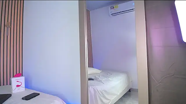 Snapshot of PiaGelvez chatting on 10/03/25, 01:02 PiaGelvez online show from 10/03/25, 01:02