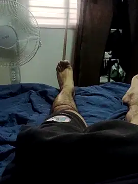 Snapshot of Elpajero-19 chatting on 11/16/25, 09:20 Elpajero-19 online show from 11/16/25, 09:20