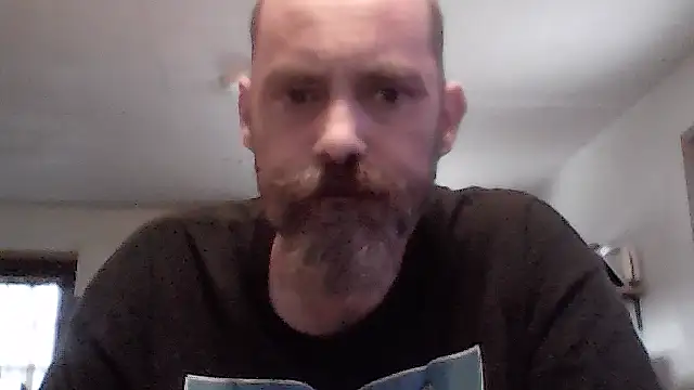 Snapshot of crazyheratic8 chatting on 11/08/25, 09:57 crazyheratic8 online show from 11/08/25, 09:57