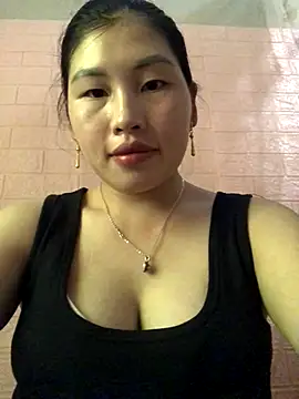 Snapshot of Stella-cute chatting on 10/03/25, 05:26 Stella-cute online show from 10/03/25, 05:26