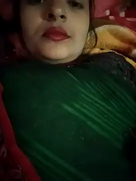 Snapshot of Neelam-baby1 chatting on 11/16/25, 03:28 Neelam-baby1 online show from 11/16/25, 03:28